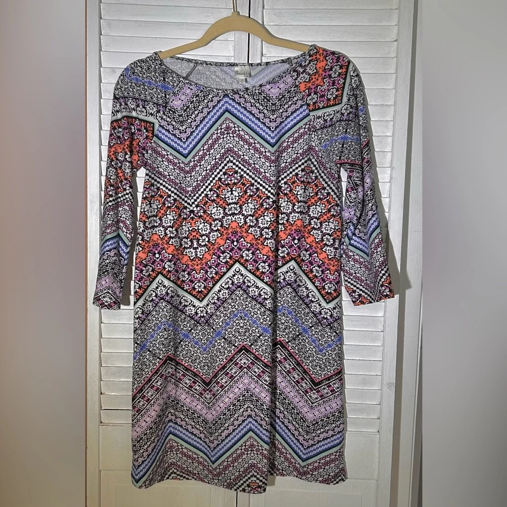Girls Size 16 Mudd stretchy comfy printed skater dress 3/4 sleeve floral zigzag